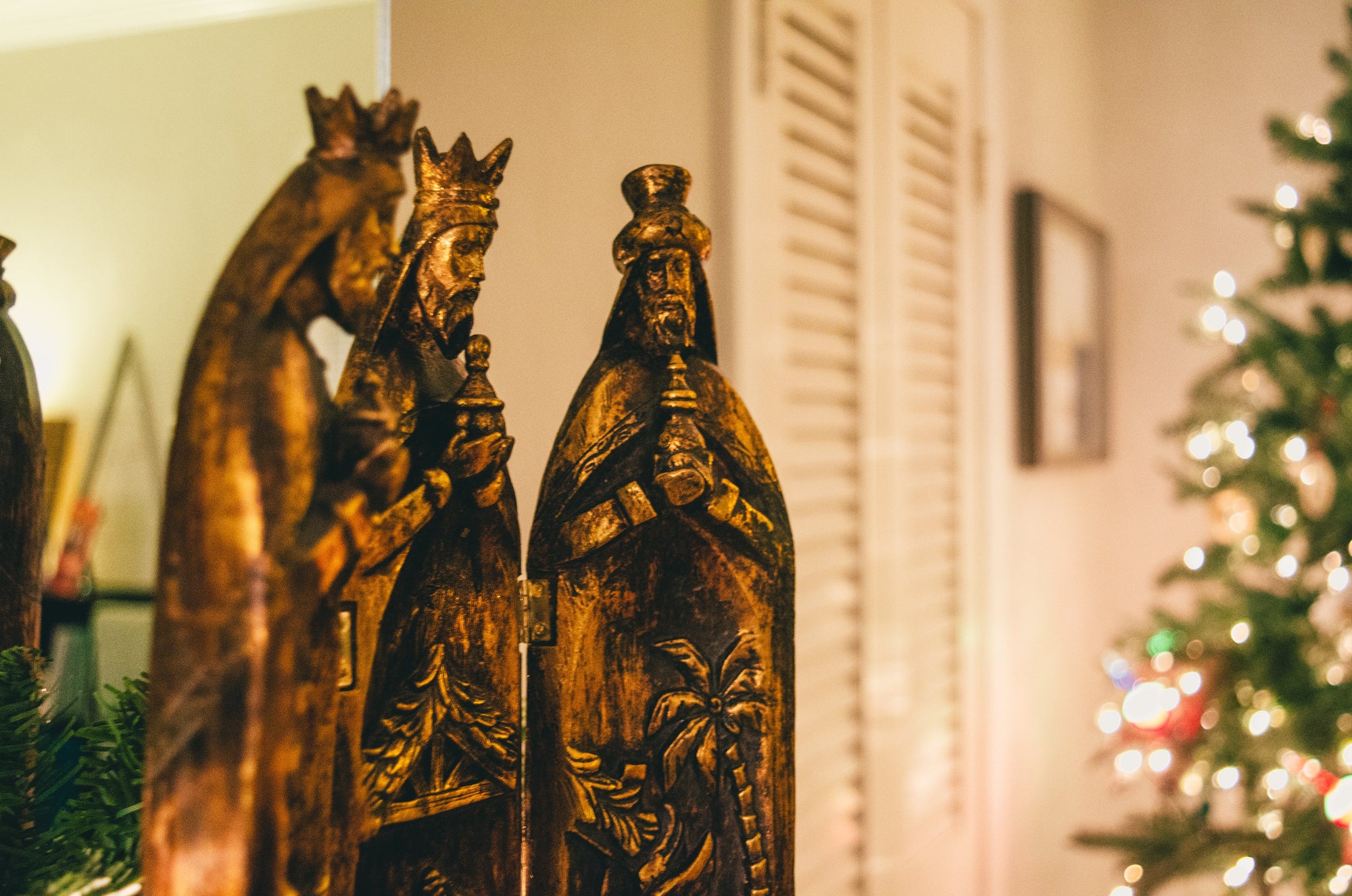 Unpacking the Magic: The History and Symbolism of Rosca de Reyes